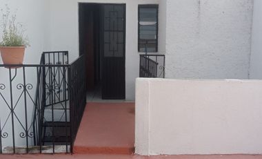 Casa En Renta En Lagos De Oriente, Guadalajara.