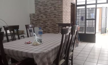 Casa En Renta En Lagos De Oriente, Guadalajara.