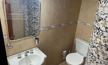 Excelente departamento 2 ambientes con cochera cubierta!!
