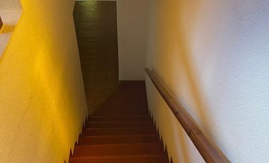 Excelente departamento 2 ambientes con cochera cubierta!!