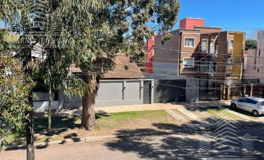 Excelente departamento 2 ambientes con cochera cubierta!!