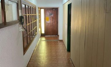 Excelente departamento 2 ambientes con cochera cubierta!!