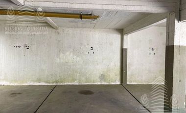 Excelente departamento 2 ambientes con cochera cubierta!!