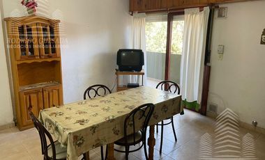 Excelente departamento 2 ambientes con cochera cubierta!!