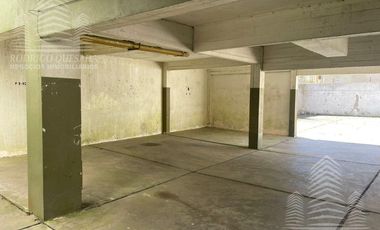 Excelente departamento 2 ambientes con cochera cubierta!!