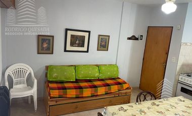 Excelente departamento 2 ambientes con cochera cubierta!!