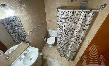 Excelente departamento 2 ambientes con cochera cubierta!!