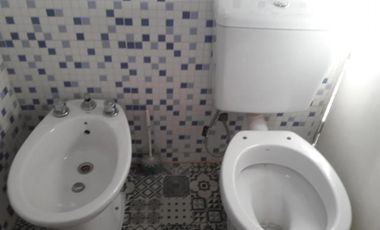 Local en venta - 15 Ambientes - Florencio Varela