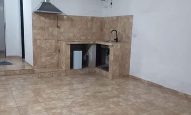 Local en venta - 15 Ambientes - Florencio Varela