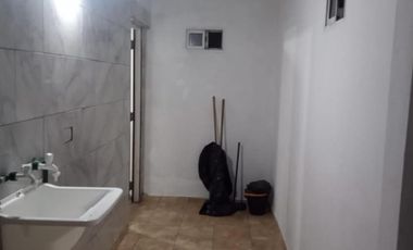 Local en venta - 15 Ambientes - Florencio Varela