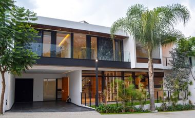 Casa de Lujo en Bosques del Lago