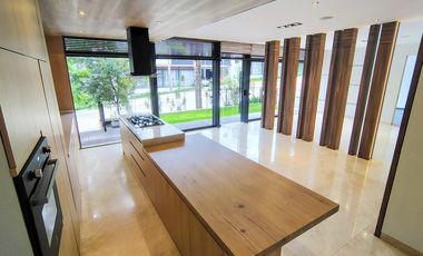 Casa de Lujo en Bosques del Lago