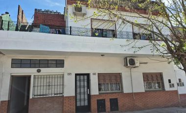 PH en venta - 3 Dormitorios 1 Baño - Ciudadela