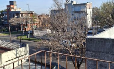 OPORTUNIDAD - ESQUINA COMERCIAL - EVA PERON AL 5200