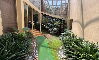 Casa en Venta para Remodelar / Jardines del Pedregal