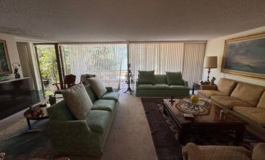 Casa en Venta para Remodelar / Jardines del Pedregal