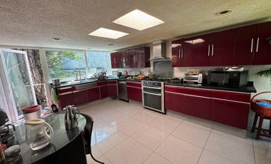 Casa en Venta para Remodelar / Jardines del Pedregal