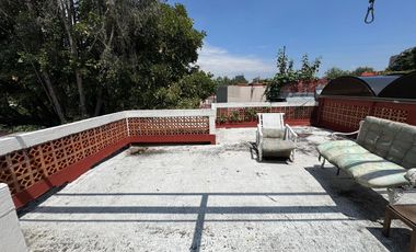 Casa en Venta para Remodelar / Jardines del Pedregal