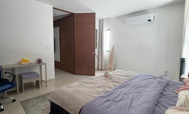 CASA  AMUEBLADA EN PRIVADA RESIDENCIAL UBICADA EN CONKAL, YUCATÁN