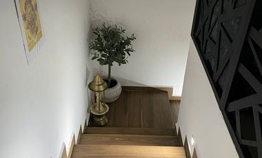 CASA  AMUEBLADA EN PRIVADA RESIDENCIAL UBICADA EN CONKAL, YUCATÁN