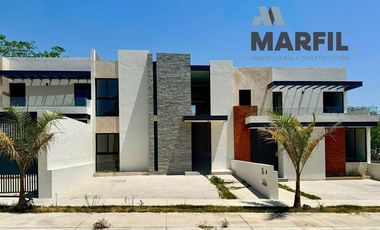 Casa en RENTA de 3 Recámaras, con vista al jardín al Norte de Colima