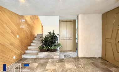 RENTA DE CASA CON JARDÍN EN COLONIA LOMAS DE TECAMACHALCO