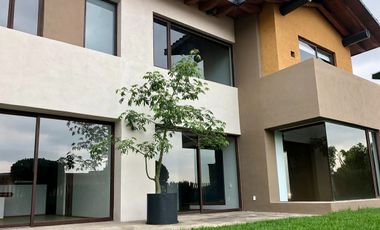 CASA EN VENTA CON SEGURIDAD EN HACIENDA DE LAS PALMAS,  INTERLOMAS