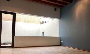 CASA EN VENTA CON SEGURIDAD EN HACIENDA DE LAS PALMAS,  INTERLOMAS