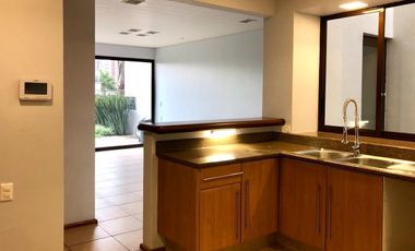 CASA EN VENTA CON SEGURIDAD EN HACIENDA DE LAS PALMAS,  INTERLOMAS