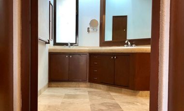 CASA EN VENTA CON SEGURIDAD EN HACIENDA DE LAS PALMAS,  INTERLOMAS