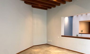 CASA EN VENTA CON SEGURIDAD EN HACIENDA DE LAS PALMAS,  INTERLOMAS