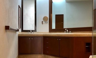 CASA EN VENTA CON SEGURIDAD EN HACIENDA DE LAS PALMAS,  INTERLOMAS