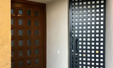 CASA EN VENTA CON SEGURIDAD EN HACIENDA DE LAS PALMAS,  INTERLOMAS