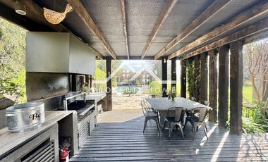 VENTA CASA EN PIEDRA ROJA. MEDITERRANEA 5 DORMITORIOS