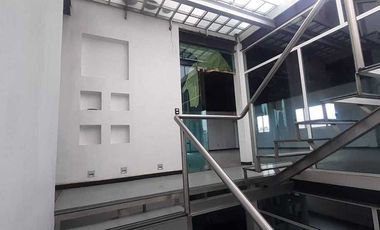 EN RENTA SAN LORENZO TEPALTITLAN, EDIFICIO DE 2 PLANTASTOLUCA