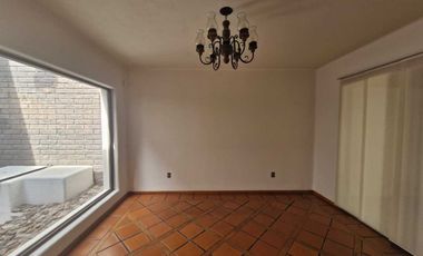 CASA EN VENTA EN LOMAS 4TA. SECC.