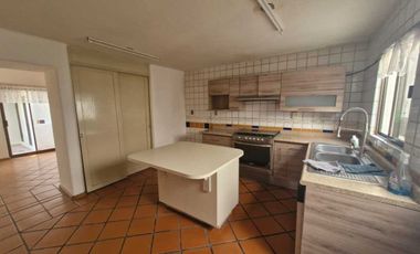 CASA EN VENTA EN LOMAS 4TA. SECC.