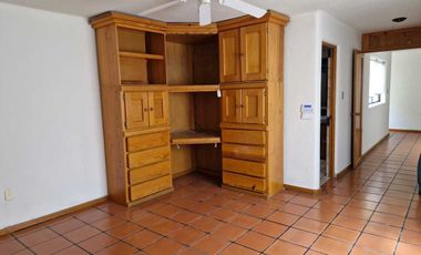 CASA EN VENTA EN LOMAS 4TA. SECC.