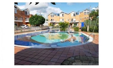 Casa En La Mesa Conjunto cerrado Altavista