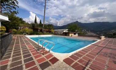 SE VENDE FINCA EN COPACABANA