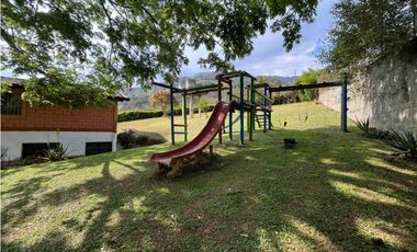SE VENDE FINCA EN COPACABANA