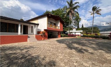SE VENDE FINCA EN COPACABANA