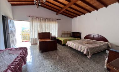 SE VENDE FINCA EN COPACABANA