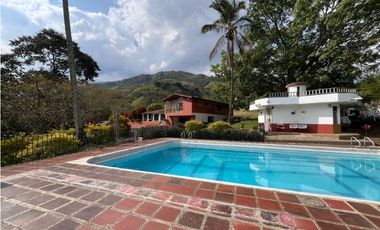 SE VENDE FINCA EN COPACABANA