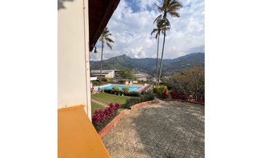 SE VENDE FINCA EN COPACABANA