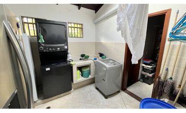 VENTA DE CASA CAMPESTRE EN ARMENIA, QUINDO, COLOMBIA