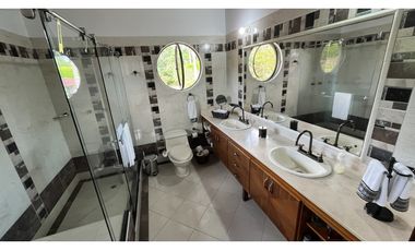 VENTA DE CASA CAMPESTRE EN ARMENIA, QUINDO, COLOMBIA