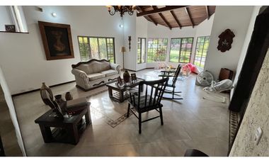 VENTA DE CASA CAMPESTRE EN ARMENIA, QUINDO, COLOMBIA