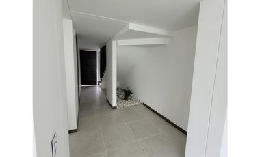 9497680 SM VENDO HERMOSA CASA EN CONJUNTO JAMUNDI PARQUE NATURA