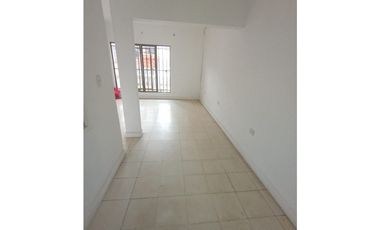 ALQUILER CASA EN 2 PISO
